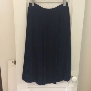 Pleated midi skirt